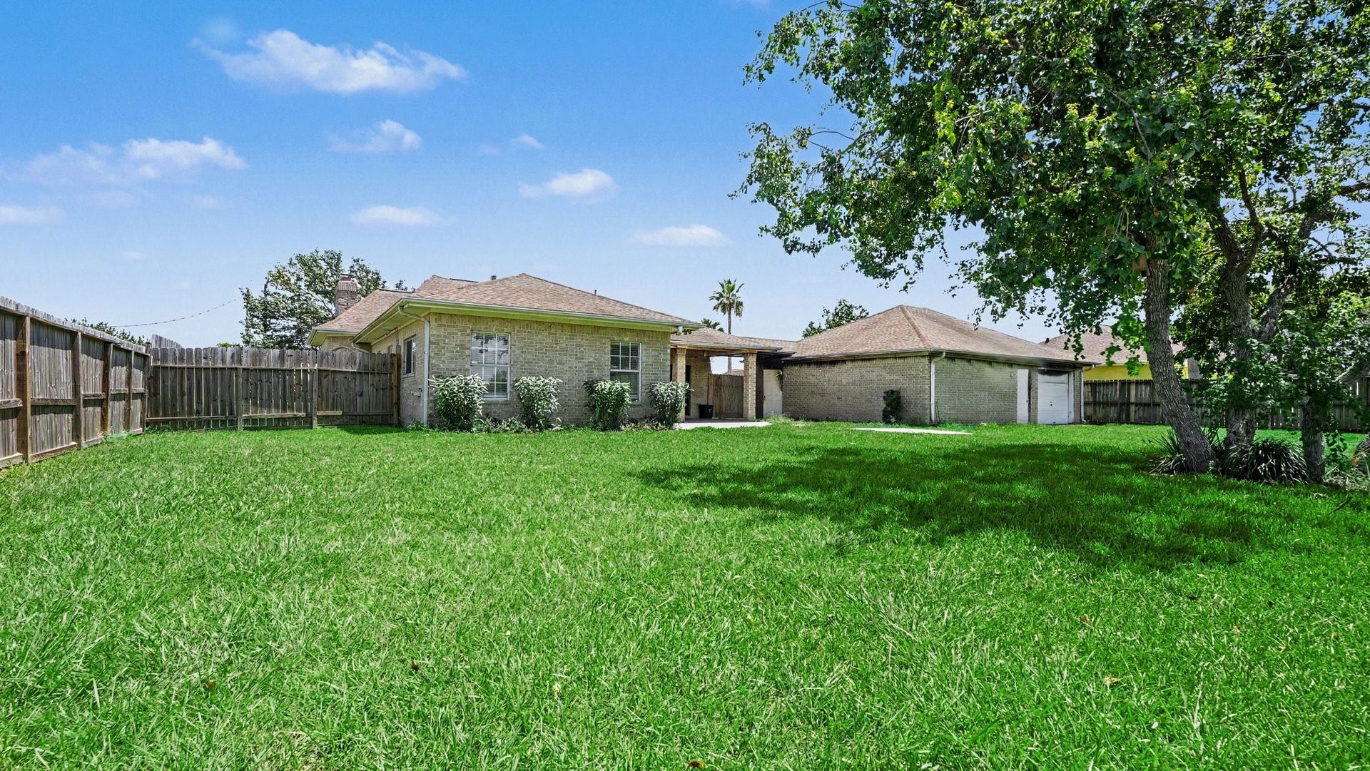 426 27th Street, San Leon, TX 77539 426 27th Street, San Leon, TX 77539