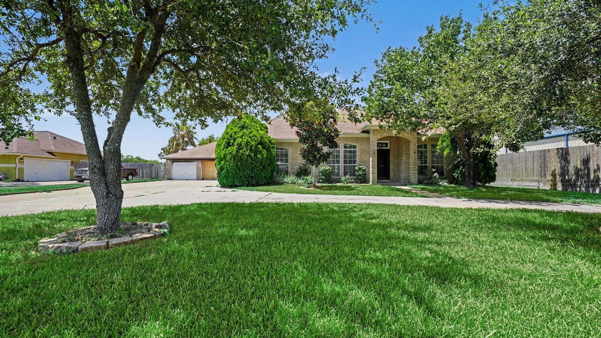 426 27th Street, San Leon, TX 77539 426 27th Street, San Leon, TX 77539