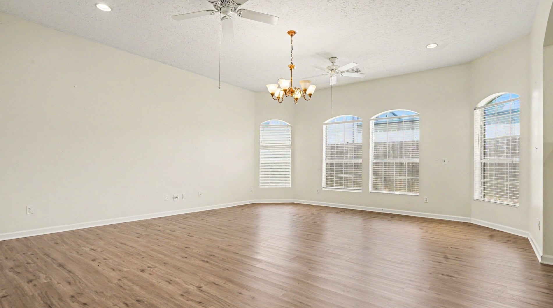 426 27th Street, San Leon, TX 77539 426 27th Street, San Leon, TX 77539