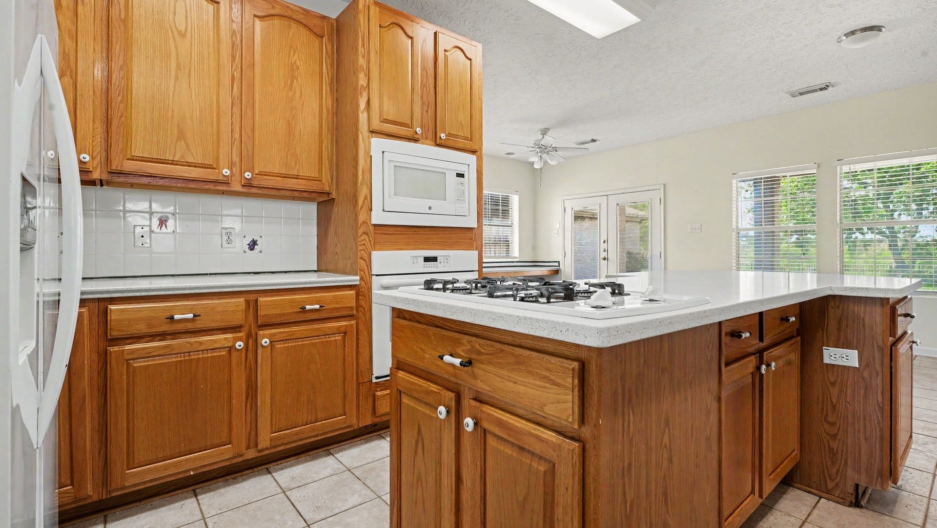 426 27th Street, San Leon, TX 77539 426 27th Street, San Leon, TX 77539