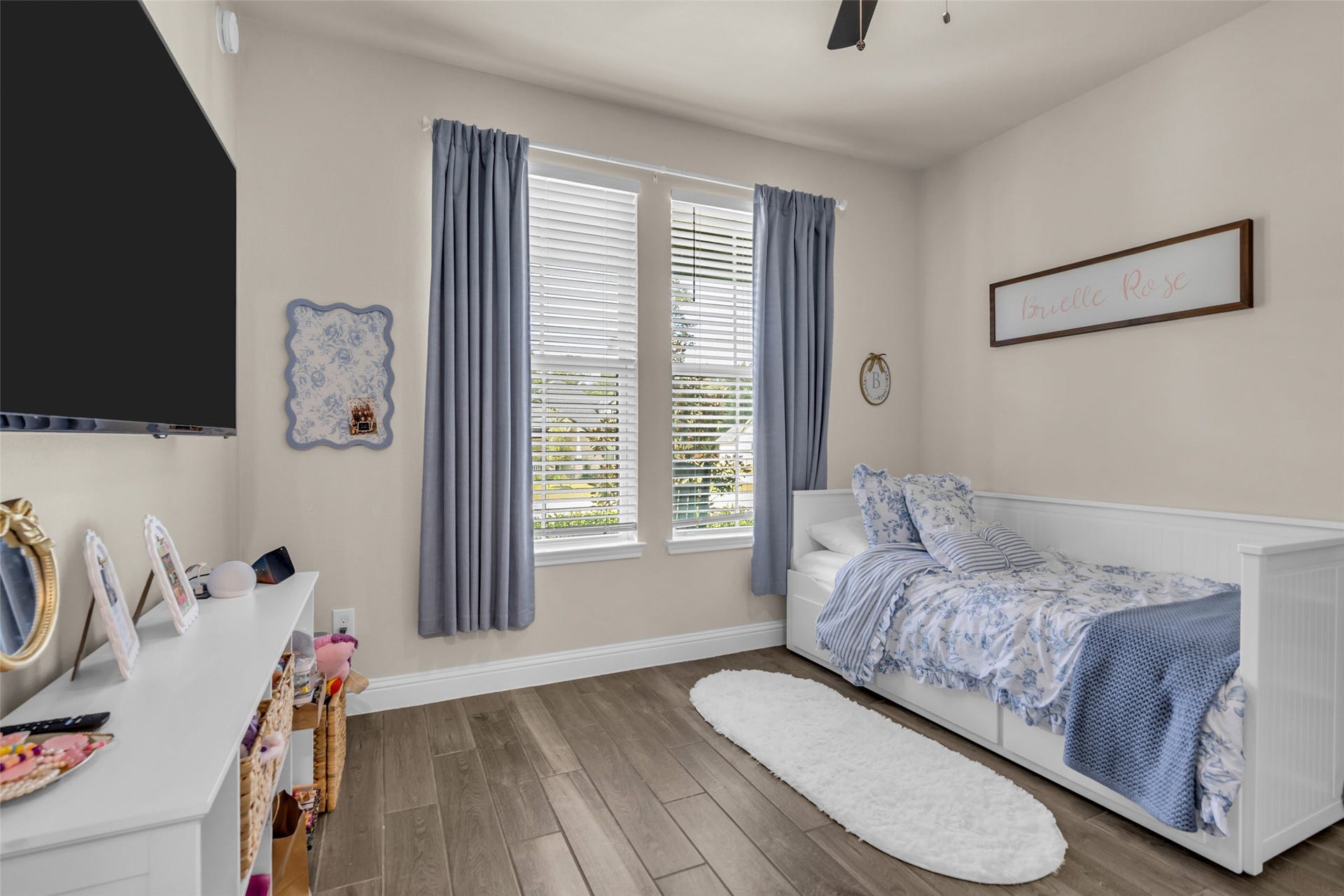 734 Satterwhite Farms Lane, Magnolia, TX 77354 Bedroom