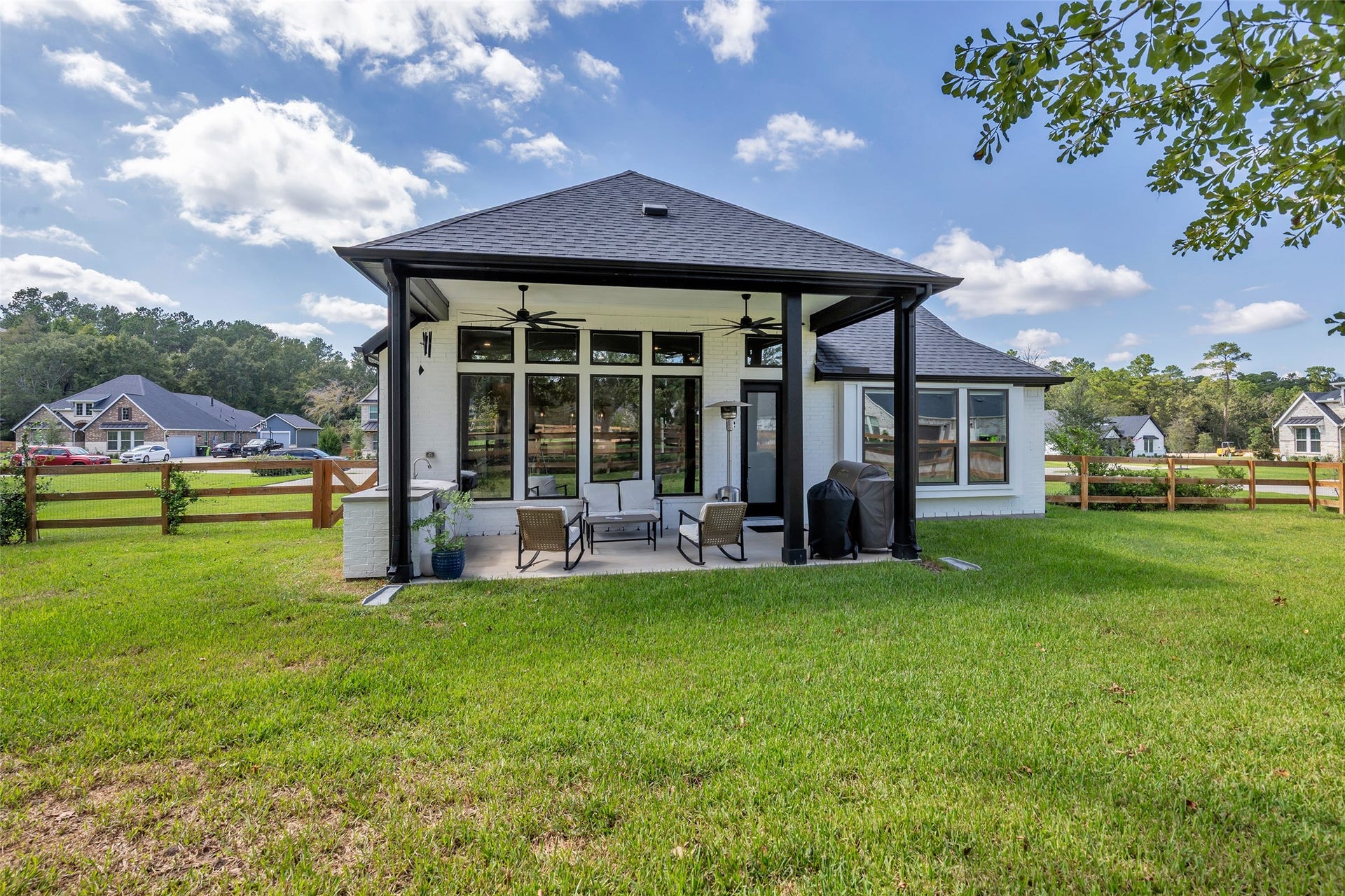 734 Satterwhite Farms Lane, Magnolia, TX 77354 Back yard