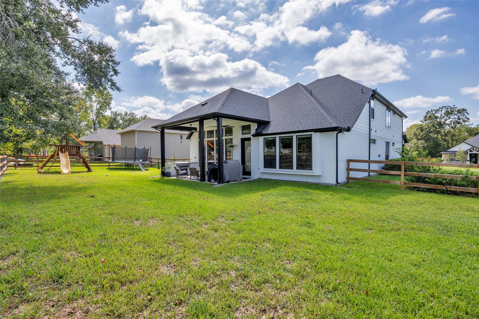 734 Satterwhite Farms Lane, Magnolia, TX 77354 Backyard