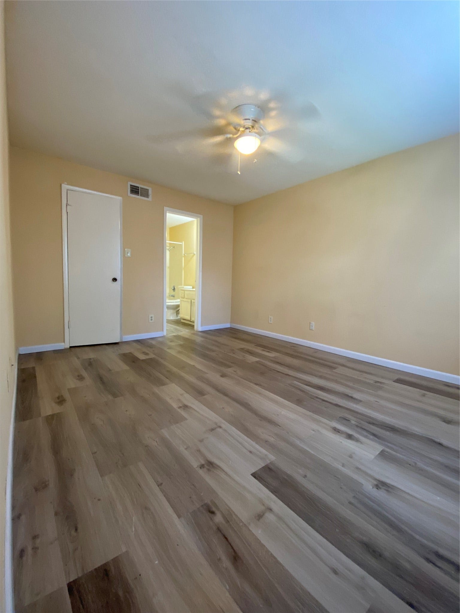 9700 Leawood Boulevard, #212, Houston, TX 77099