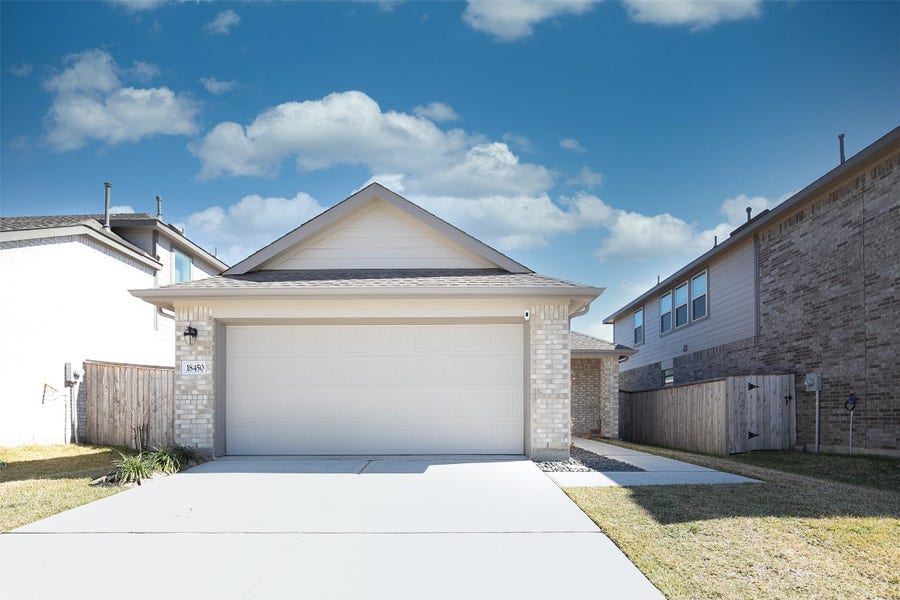 Property photo for 18450 White Stallion Lane, Hockley, TX