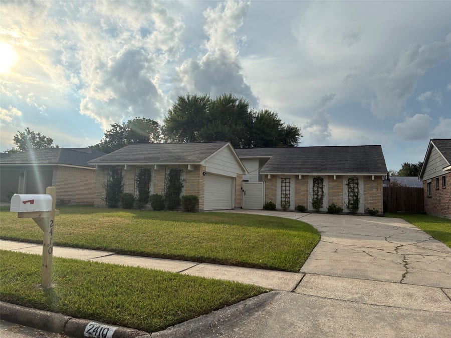 Property photo for 2410 Webster Ranch Road, Friendswood, TX