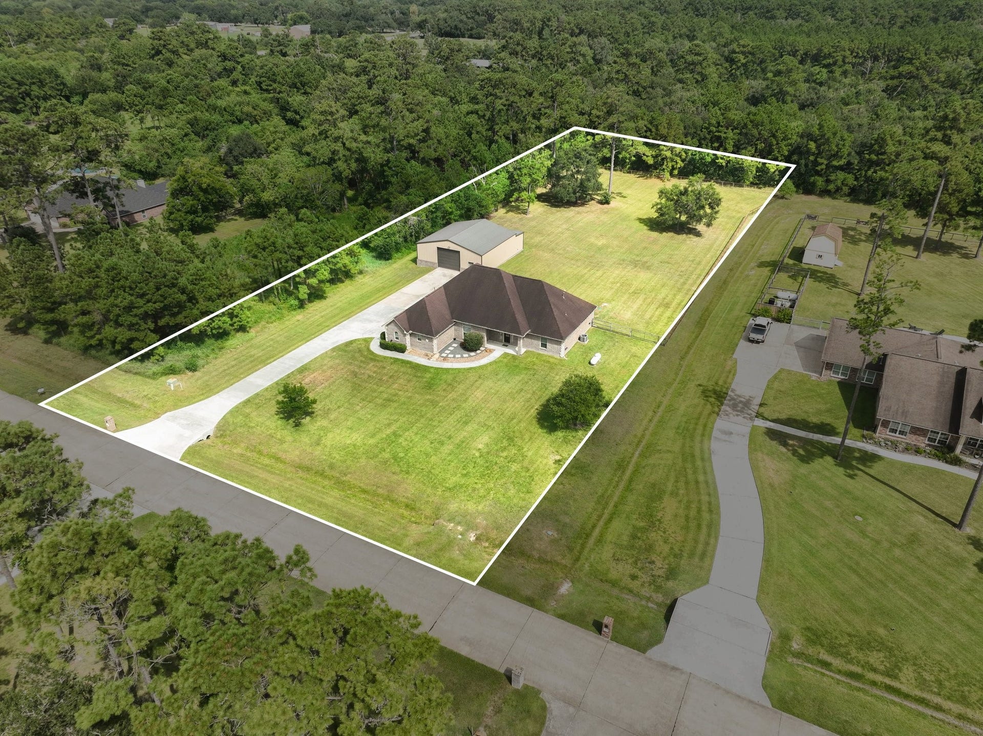 7211 Bayou Timbers Drive, Alvin, TX 77511 7211 Bayou Timbers Drive, Alvin, TX 77511