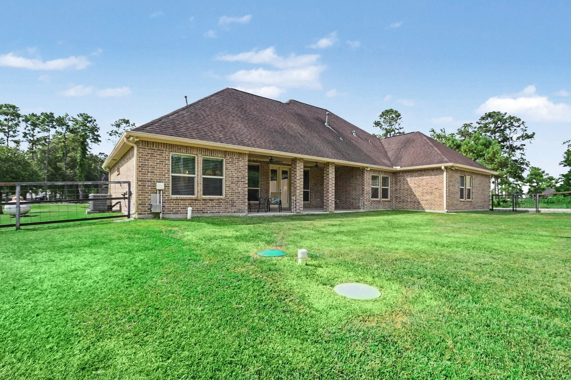 7211 Bayou Timbers Drive, Alvin, TX 77511 7211 Bayou Timbers Drive, Alvin, TX 77511