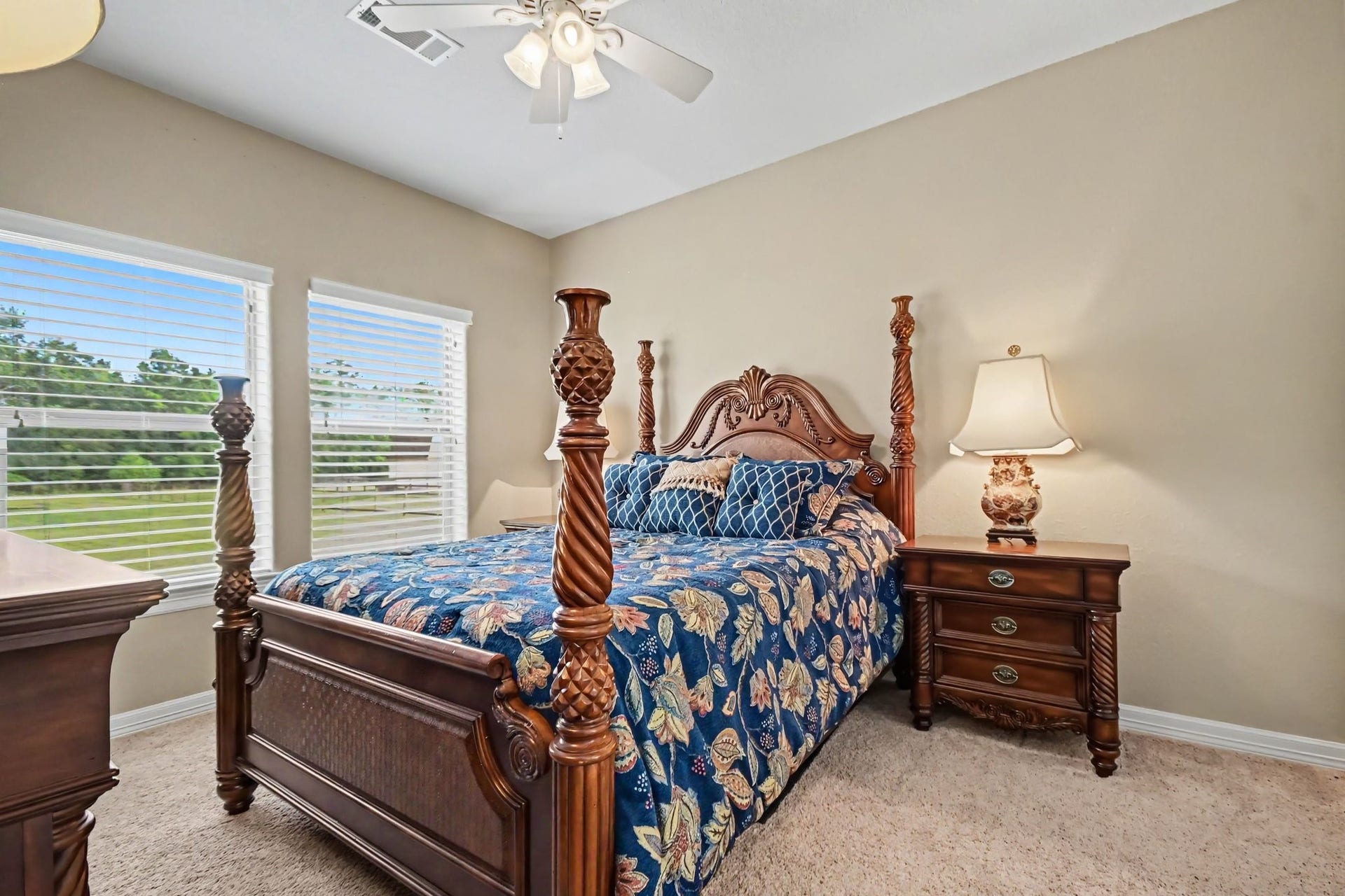 7211 Bayou Timbers Drive, Alvin, TX 77511 7211 Bayou Timbers Drive, Alvin, TX 77511