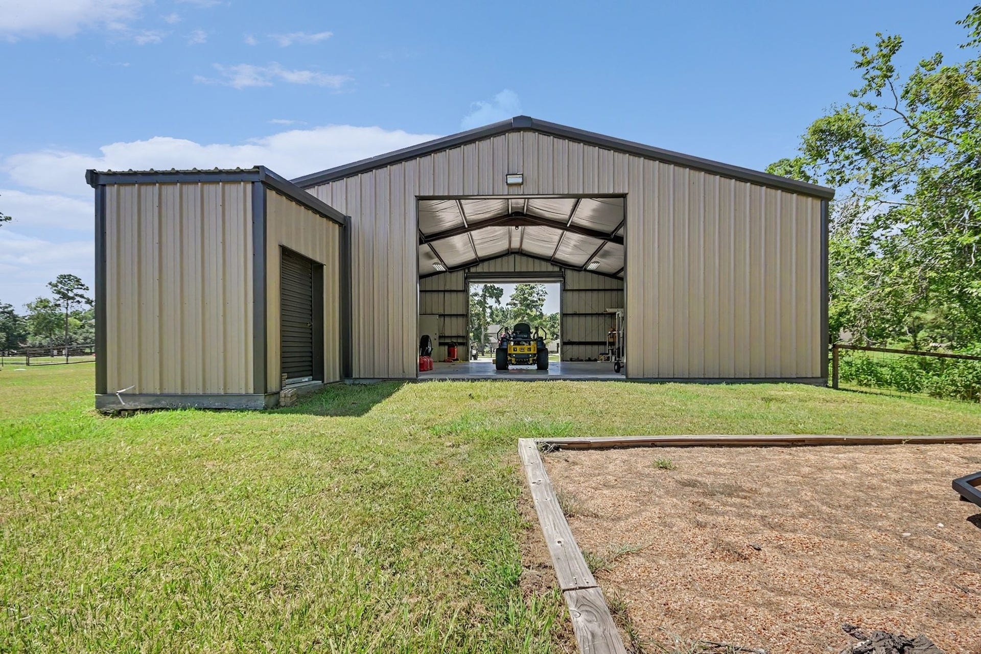 7211 Bayou Timbers Drive, Alvin, TX 77511 7211 Bayou Timbers Drive, Alvin, TX 77511