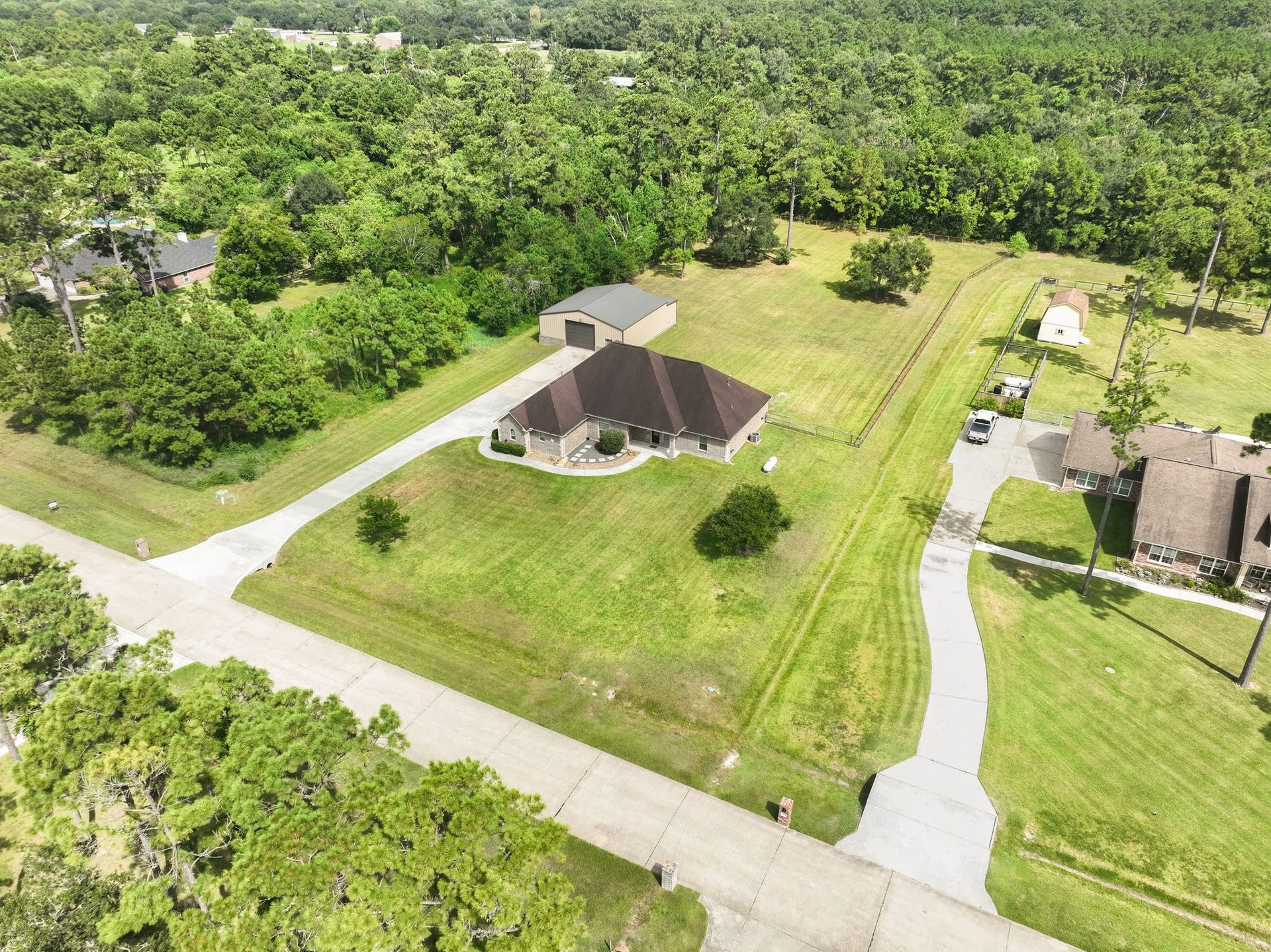 7211 Bayou Timbers Drive, Alvin, TX 77511 7211 Bayou Timbers Drive, Alvin, TX 77511