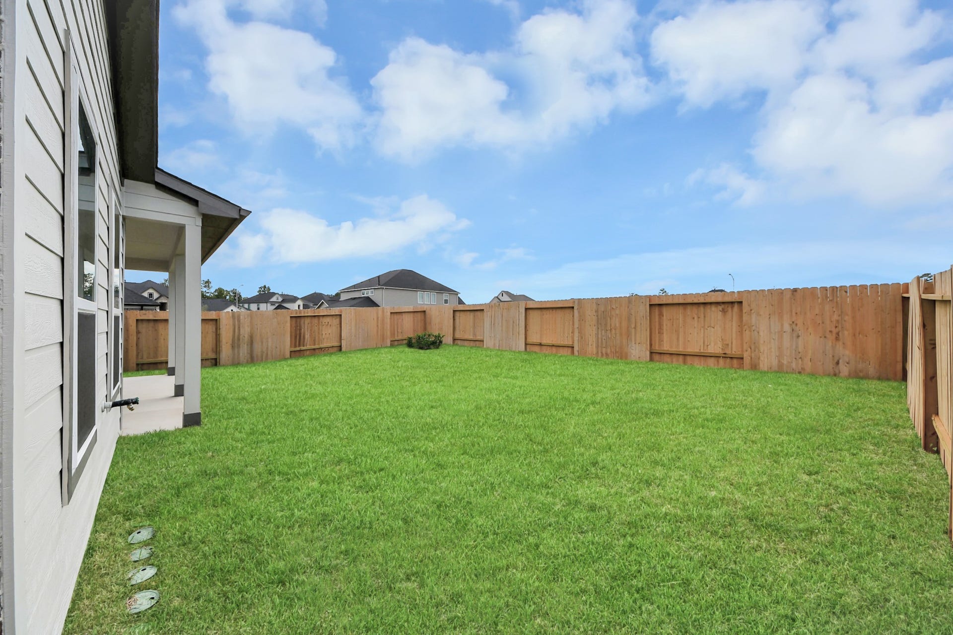 24511 Broad Park Ct, Spring, TX 77373 Come and see this spacious backyard with its beautiful covered patio. There is plenty of room for the kids to play and adults to relax. Perfect for your outdoor living space, patio furniture, bbq pit, and so much more. The possibilities are endless!