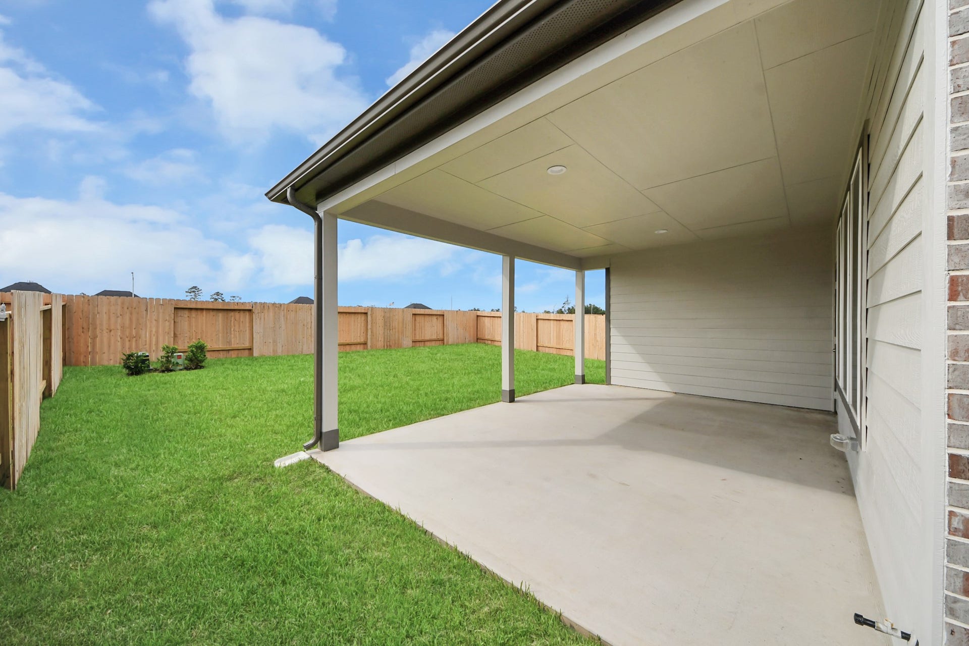 24511 Broad Park Ct, Spring, TX 77373 Backyard retreat, offering an abundance of space for kids to play and explore. The possibilities are endless in this outdoor haven, where the joy of open-air activities and family gatherings awaits.