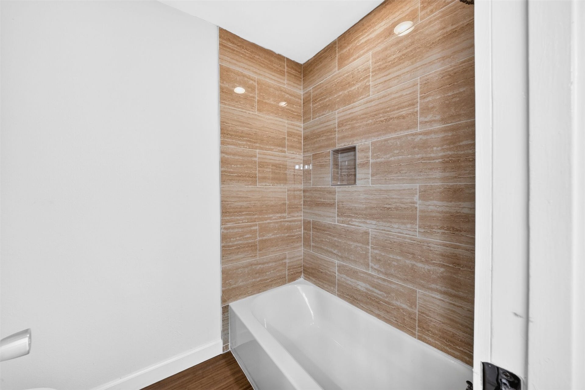1826 Hilton Head Drive, Missouri City, TX 77459 Primary bathroom featuring a relaxing tub, extra storage towel laundry.
