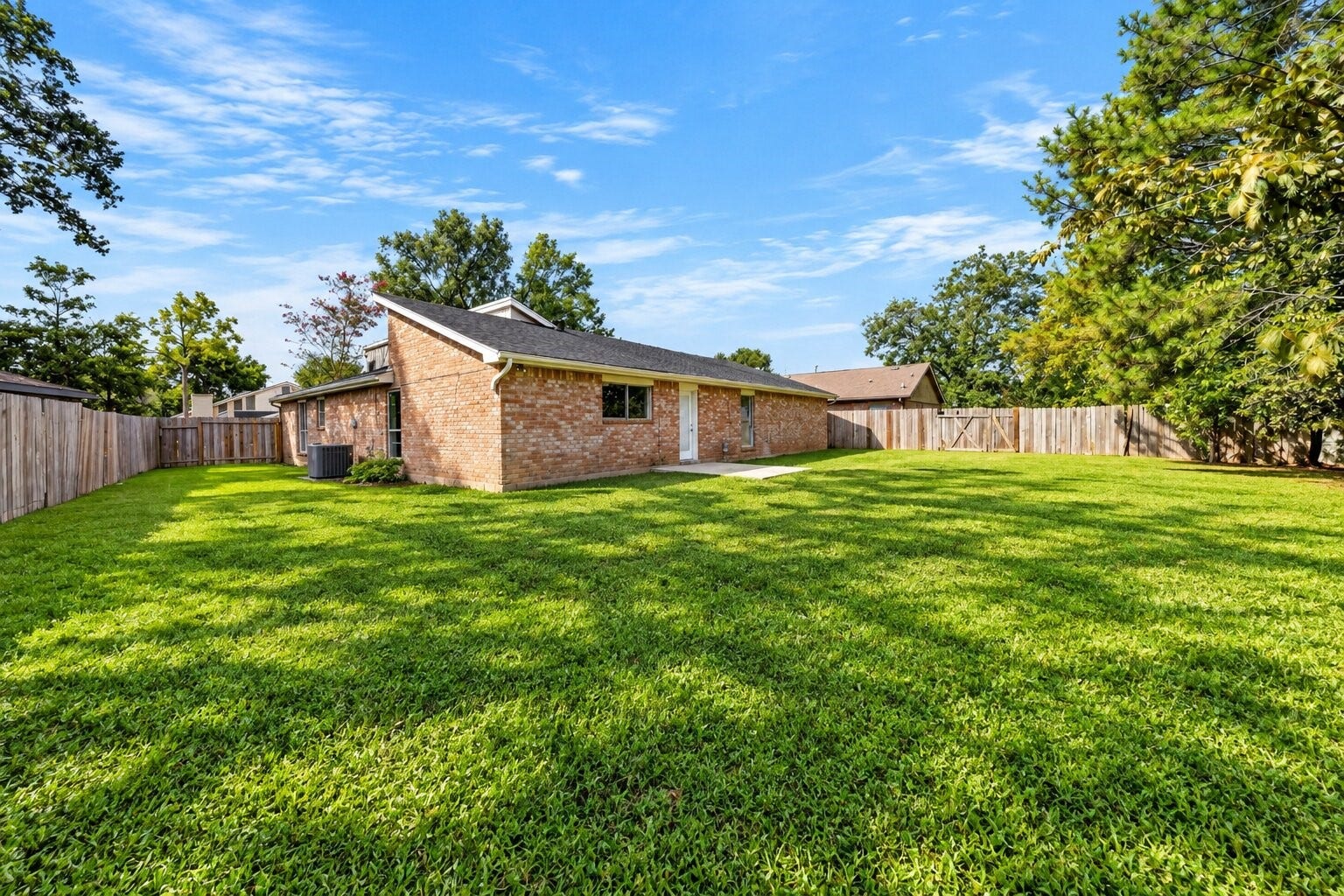 1826 Hilton Head Drive, Missouri City, TX 77459 Expansive 22,137 sq. ft. lot offering endless possibilities for outdoor living, entertaining, expansion, or future improvements.
