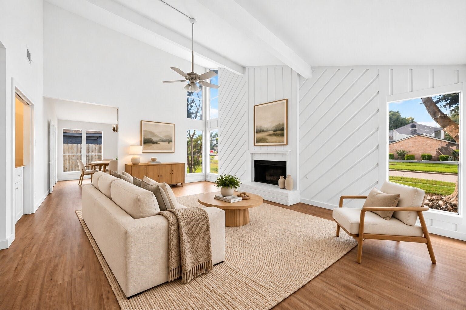 1826 Hilton Head Drive, Missouri City, TX 77459 Spacious and inviting family room filled with abundant natural sunlight, creating a bright and welcoming atmosphere.