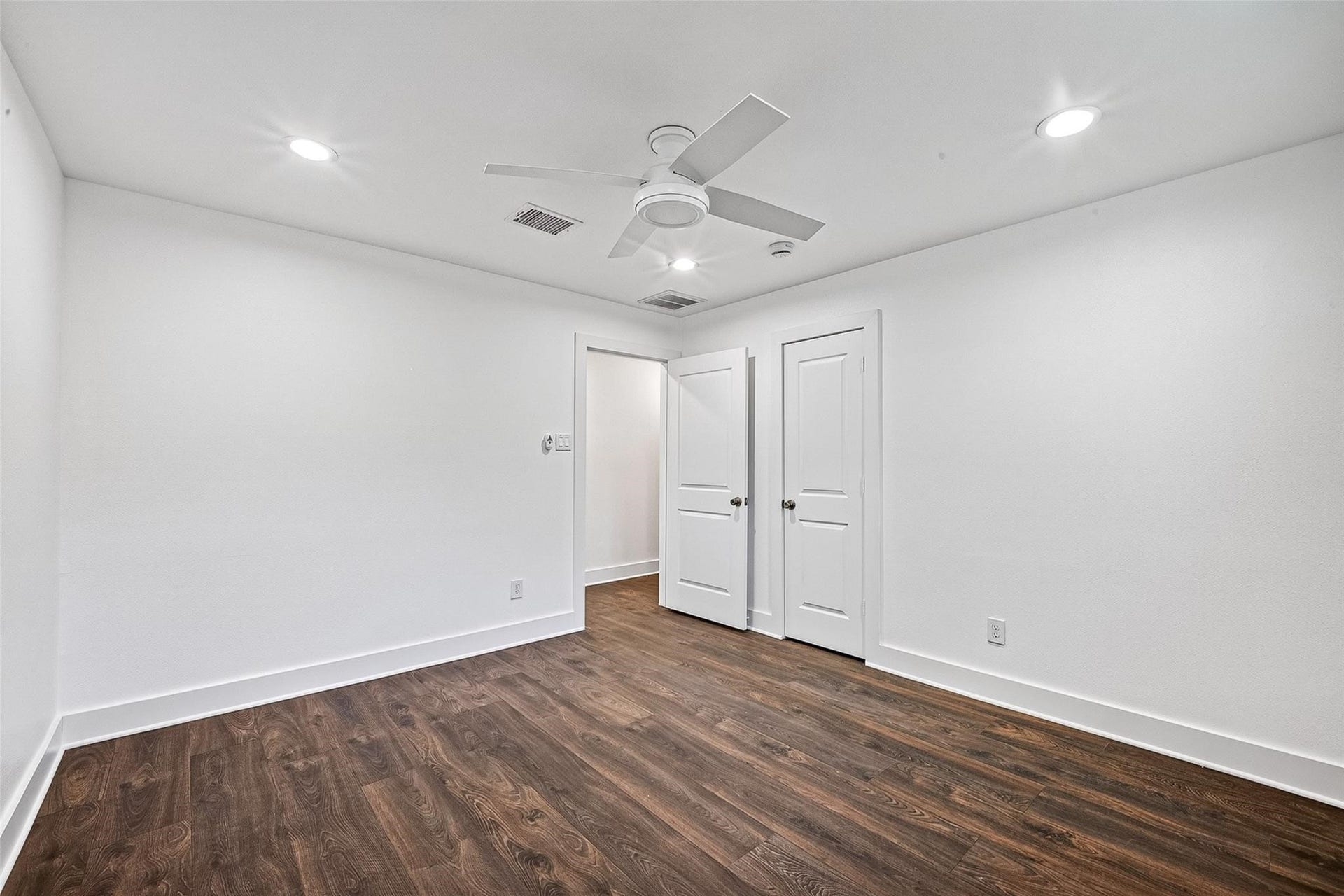1338 Seaspray Court, Houston, TX 77008 1338 Seaspray Court, Houston, TX 77008