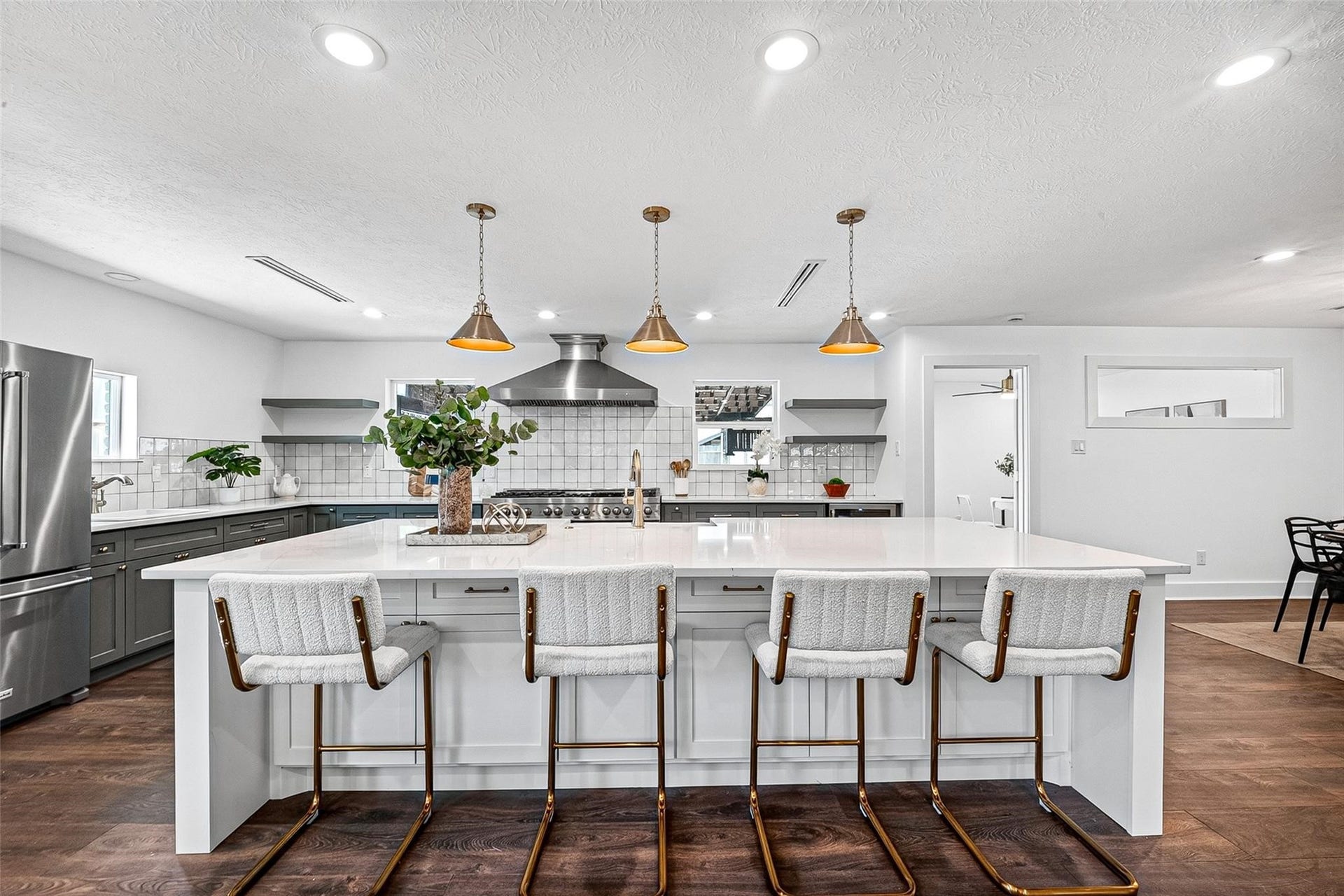 1338 Seaspray Court, Houston, TX 77008 1338 Seaspray Court, Houston, TX 77008