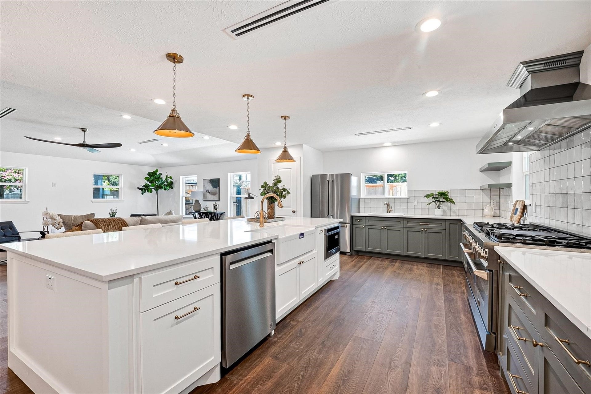 1338 Seaspray Court, Houston, TX 77008 1338 Seaspray Court, Houston, TX 77008