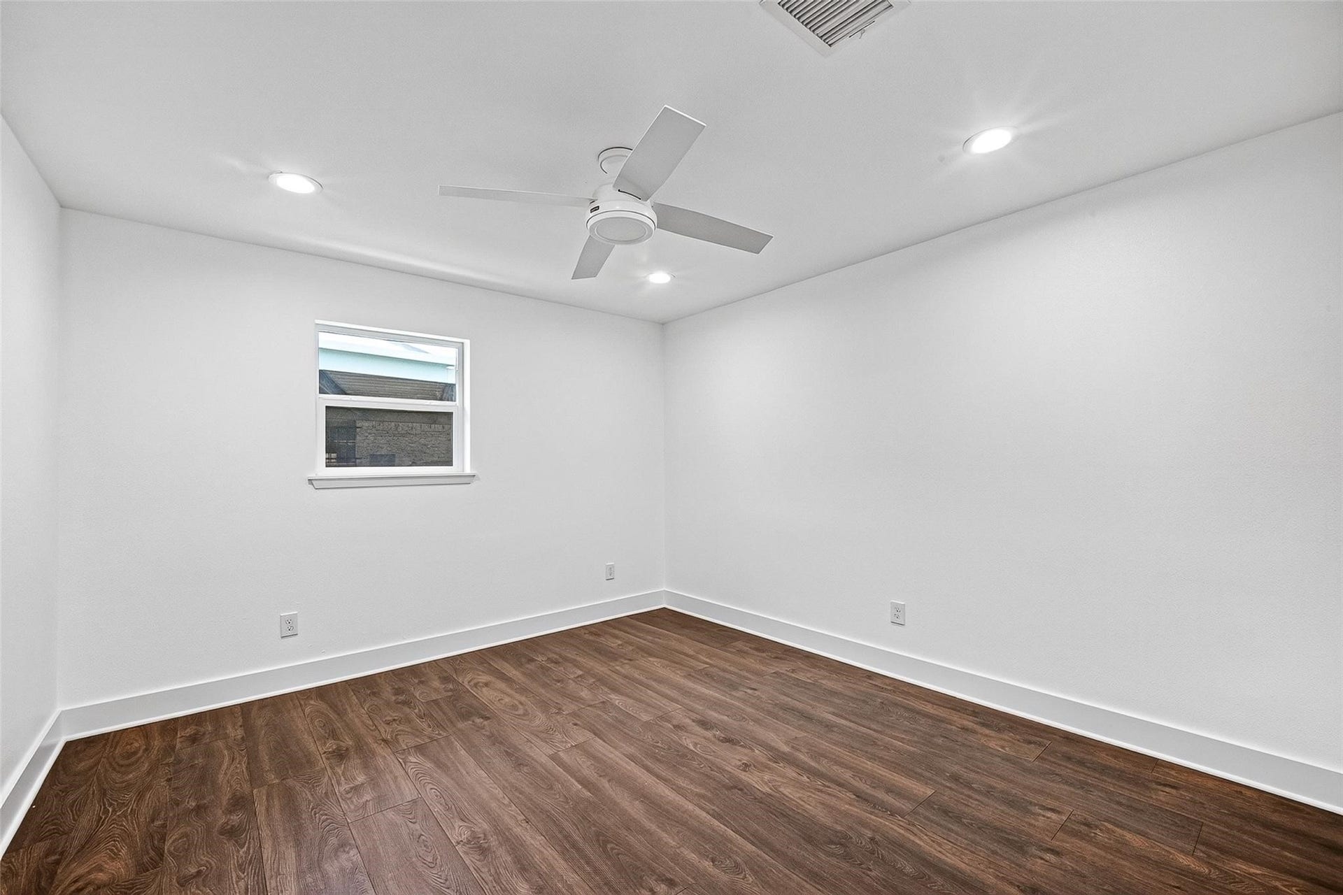 1338 Seaspray Court, Houston, TX 77008 1338 Seaspray Court, Houston, TX 77008
