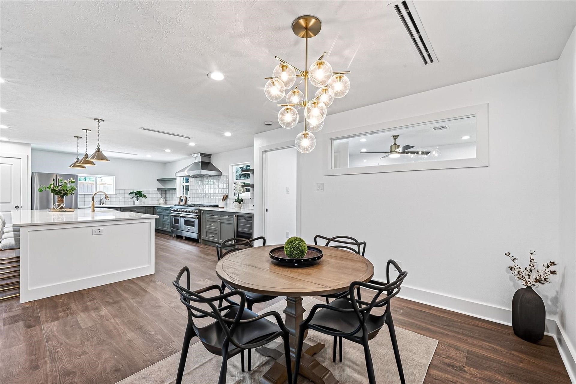 1338 Seaspray Court, Houston, TX 77008 1338 Seaspray Court, Houston, TX 77008