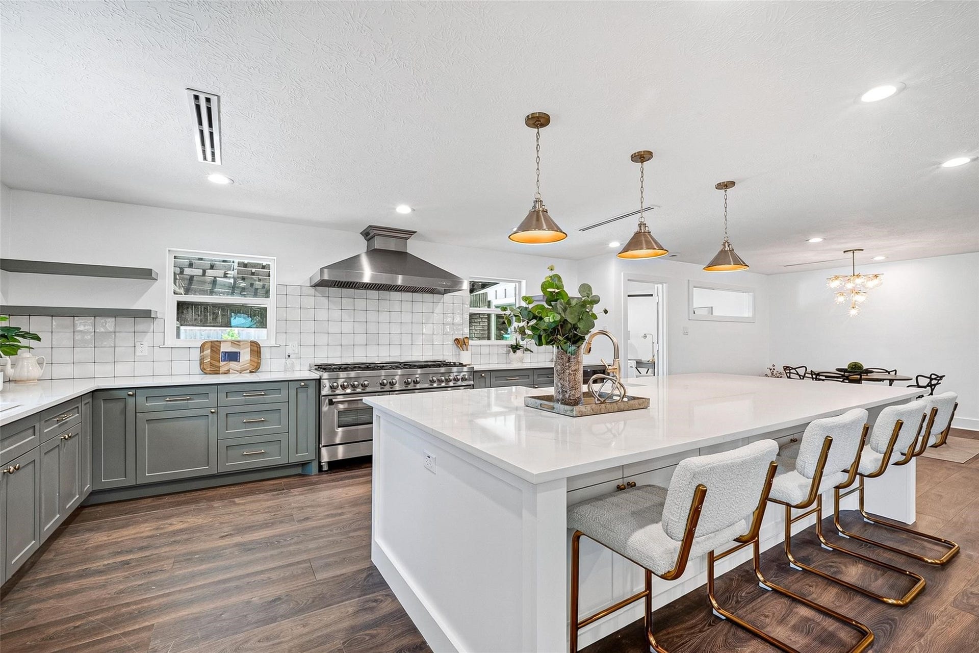 1338 Seaspray Court, Houston, TX 77008 1338 Seaspray Court, Houston, TX 77008