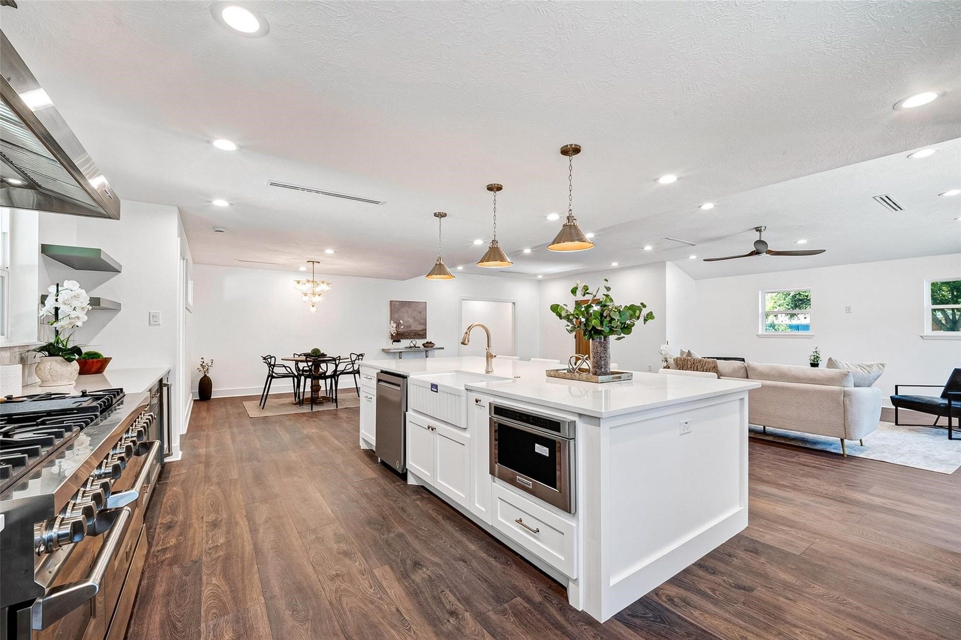 1338 Seaspray Court, Houston, TX 77008 1338 Seaspray Court, Houston, TX 77008
