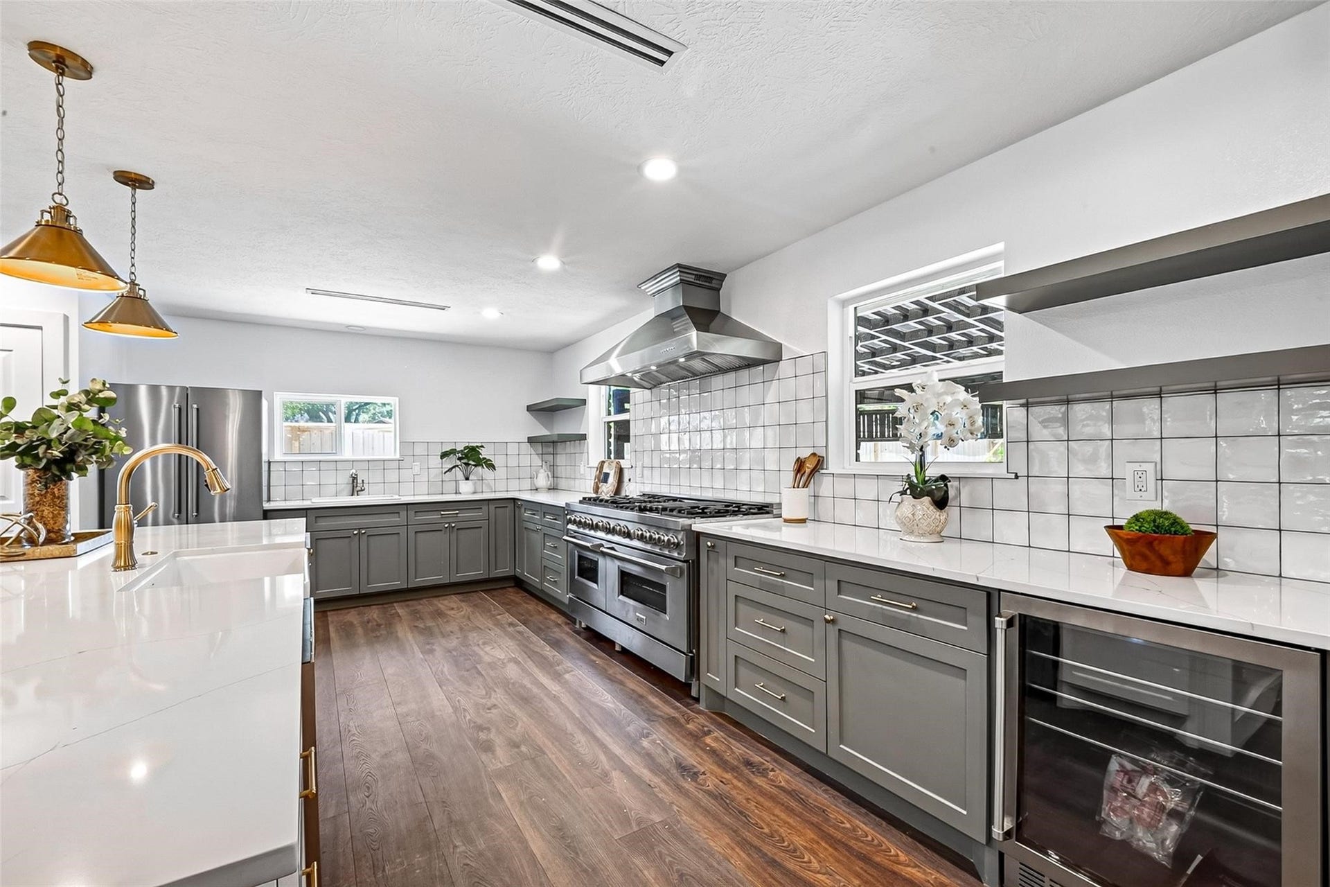 1338 Seaspray Court, Houston, TX 77008 1338 Seaspray Court, Houston, TX 77008