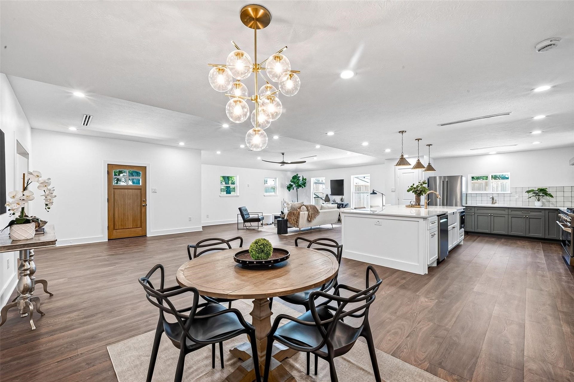 1338 Seaspray Court, Houston, TX 77008 1338 Seaspray Court, Houston, TX 77008