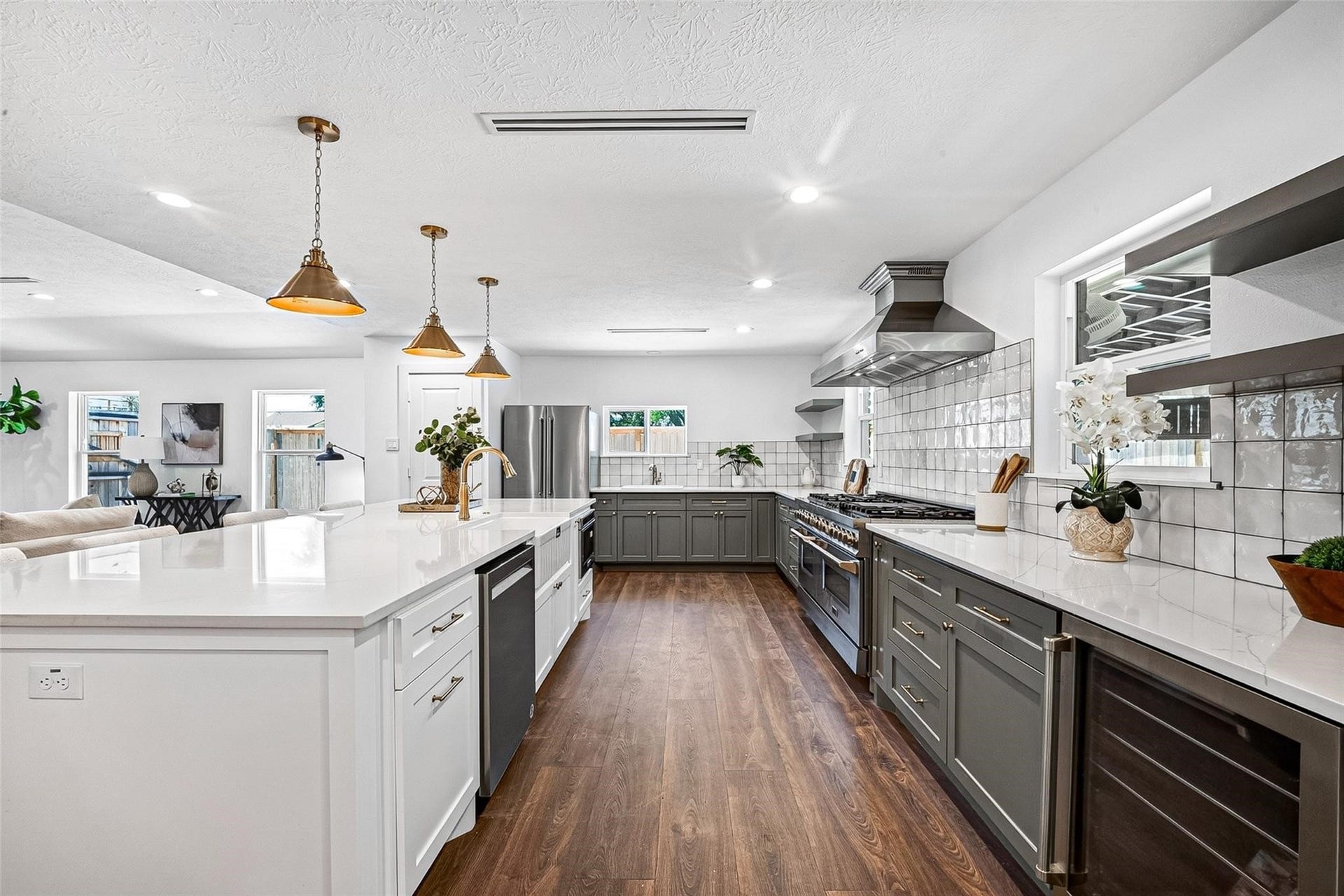 1338 Seaspray Court, Houston, TX 77008 1338 Seaspray Court, Houston, TX 77008
