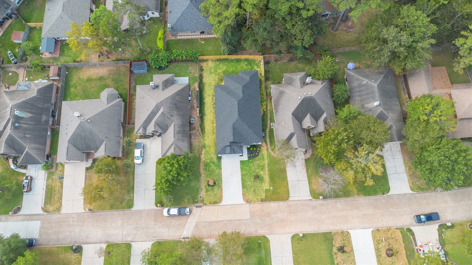 12111 Brightwood Drive, Montgomery, TX 77356 12111 Brightwood Drive, Montgomery, TX 77356