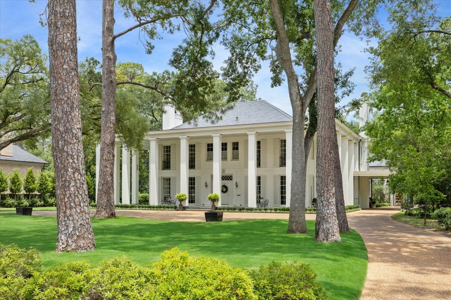 Property photo for 4019 Inverness Drive, Houston, TX