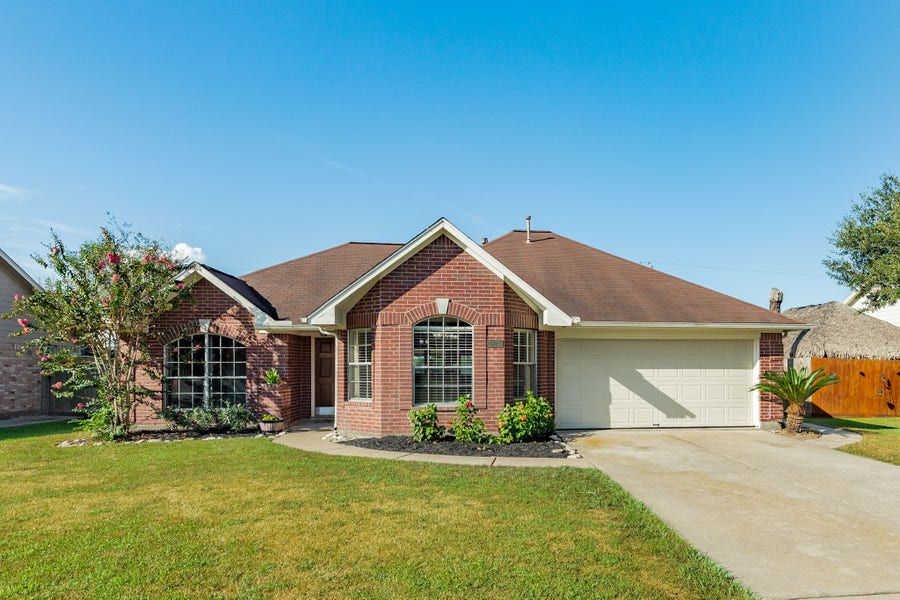Property photo for 3425 Van Ness Drive, Alvin, TX