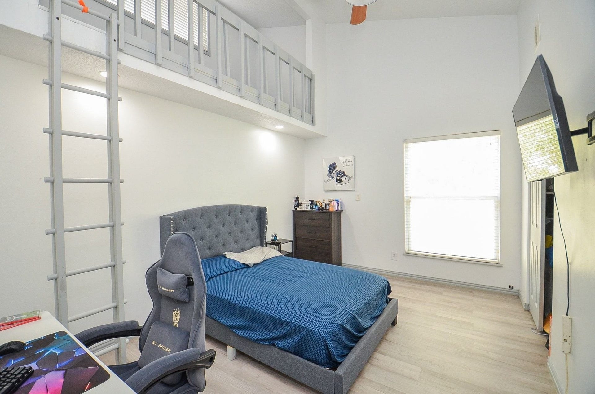17821 S Cypress Villas Drive, Spring, TX 77379 Discover this next bedroom with loft features. This room has the beautiful wood-look flooring, and spacious closet.
