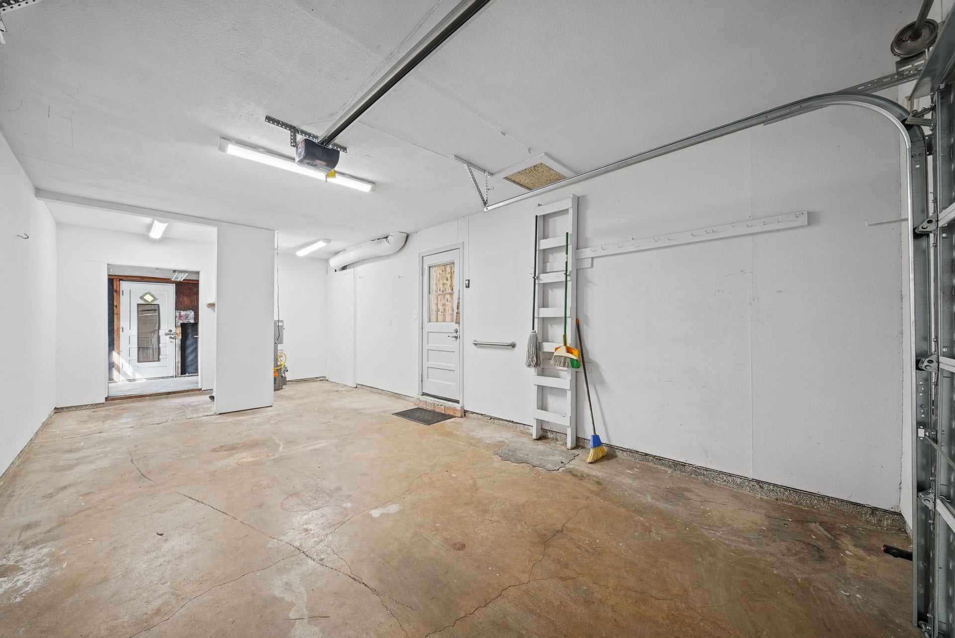 655 Arvana Street, Houston, TX 77034