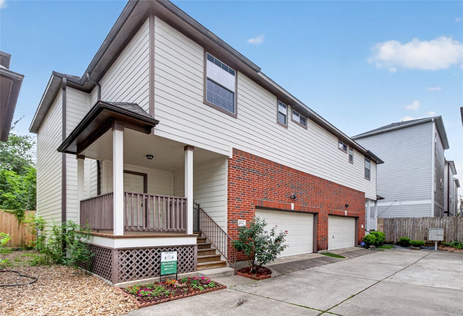 Property photo for 1424 W 24th Street, Houston, TX
