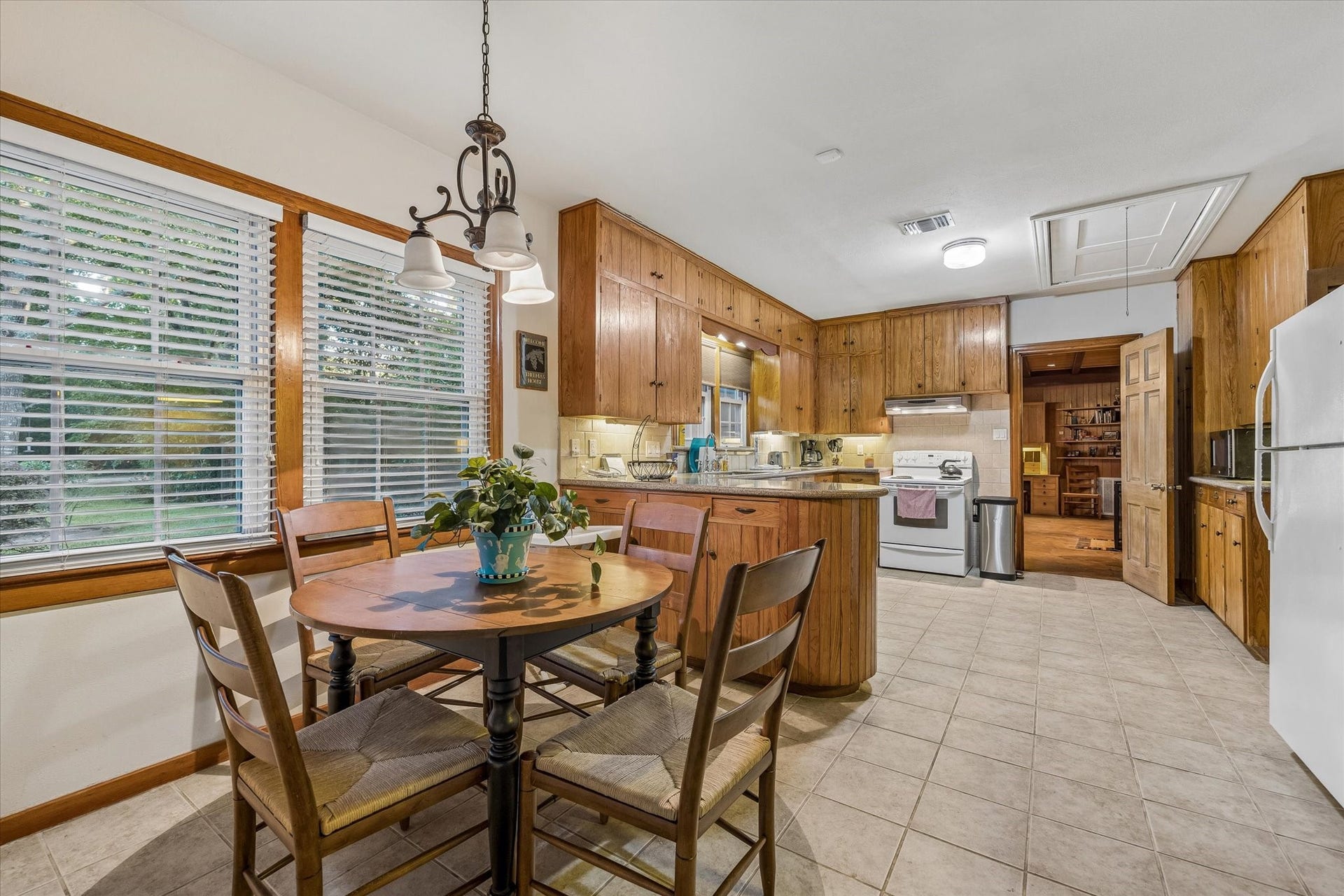 26 W Rivercrest Drive, Houston, TX 77042 26 W Rivercrest Drive, Houston, TX 77042
