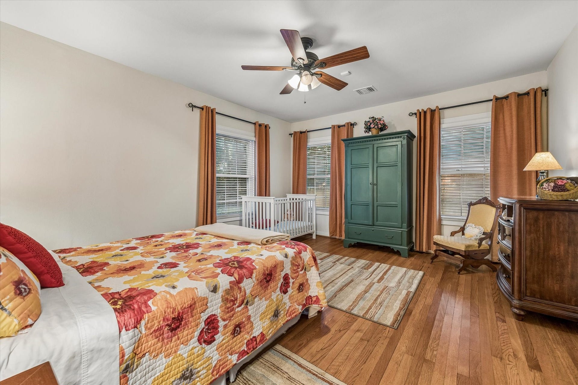 26 W Rivercrest Drive, Houston, TX 77042 26 W Rivercrest Drive, Houston, TX 77042