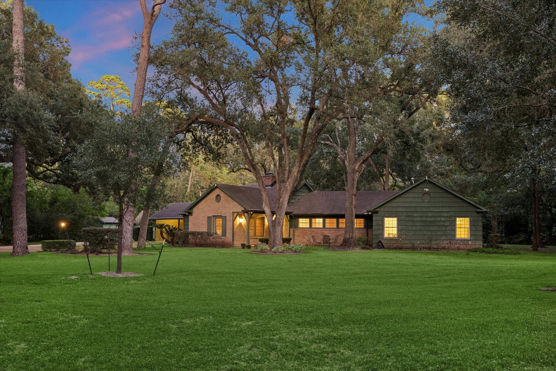 26 W Rivercrest Drive, Houston, TX 77042 26 W Rivercrest Drive, Houston, TX 77042
