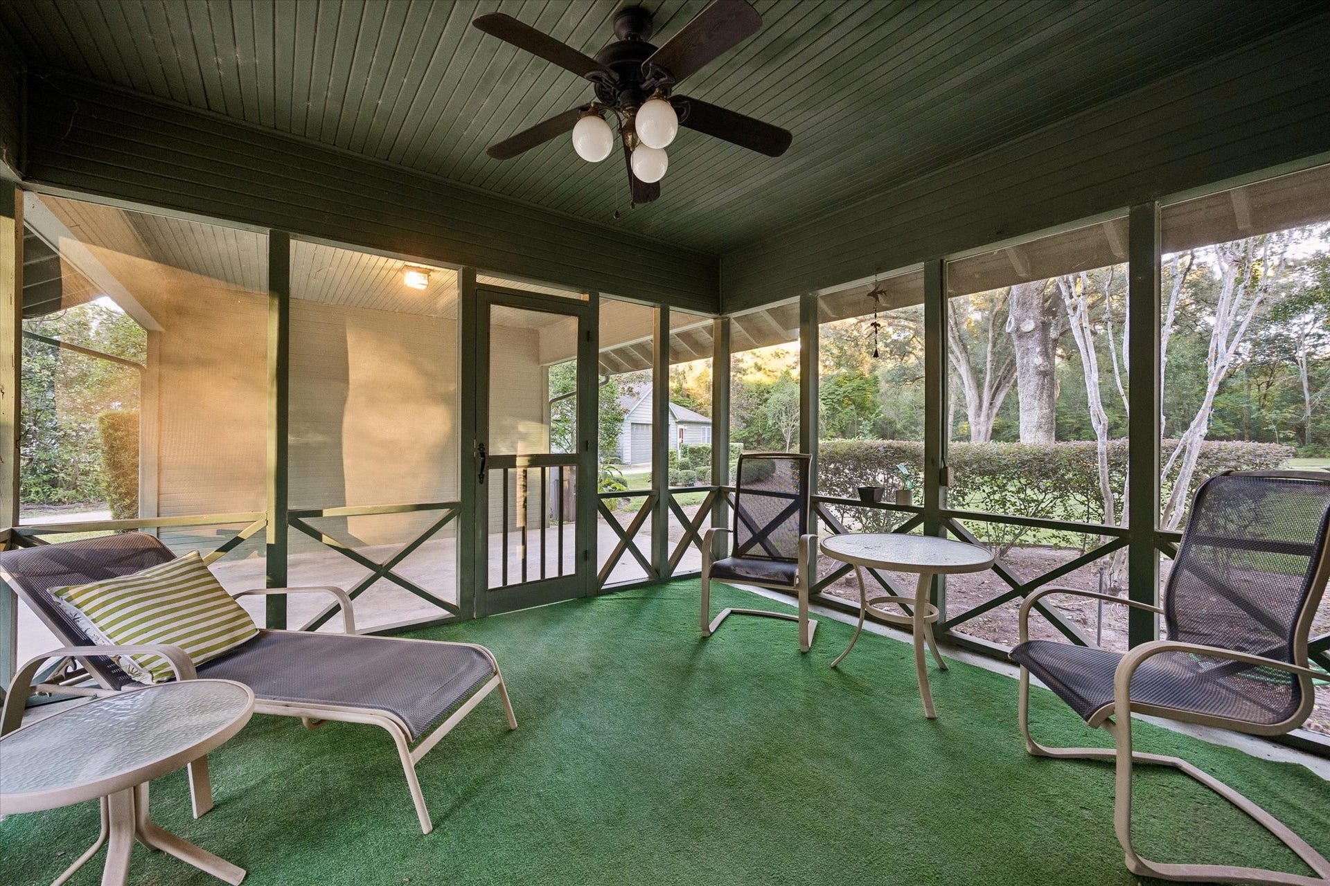 26 W Rivercrest Drive, Houston, TX 77042 26 W Rivercrest Drive, Houston, TX 77042