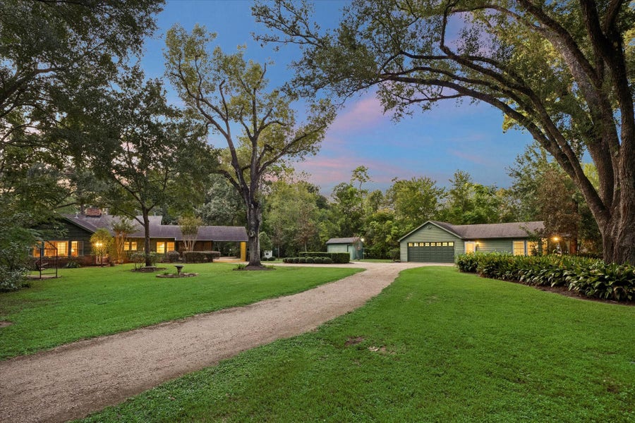 Property photo for 26 W Rivercrest Drive, Houston, TX
