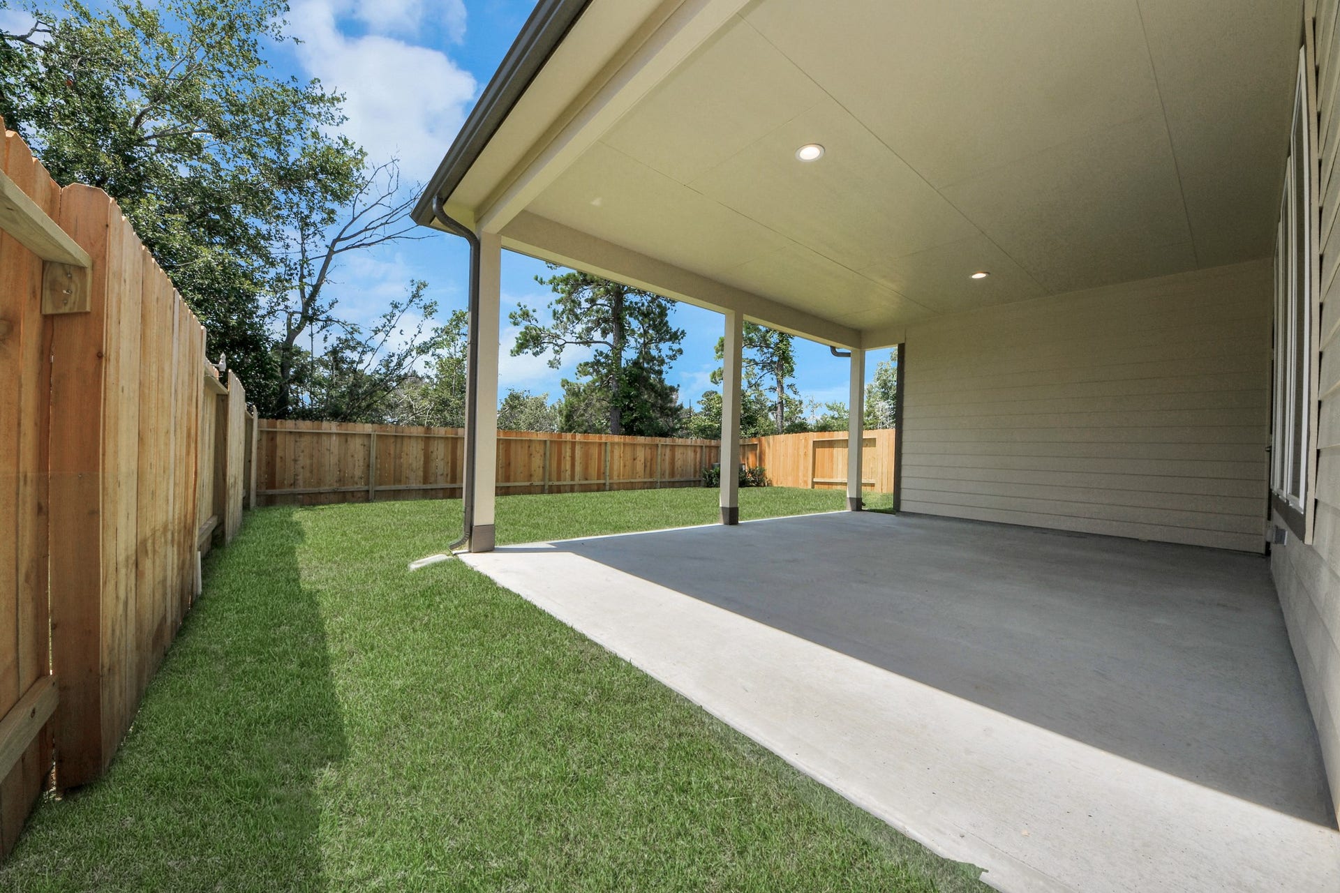 2203 Demeter Place, Fresno, TX 77545 Experience outdoor living at its finest on this expansive covered patio, thoughtfully designed for BBQs and delightful outdoor dining. Sample photo of completed home with similar floor plan. Actual colors and selections may vary.