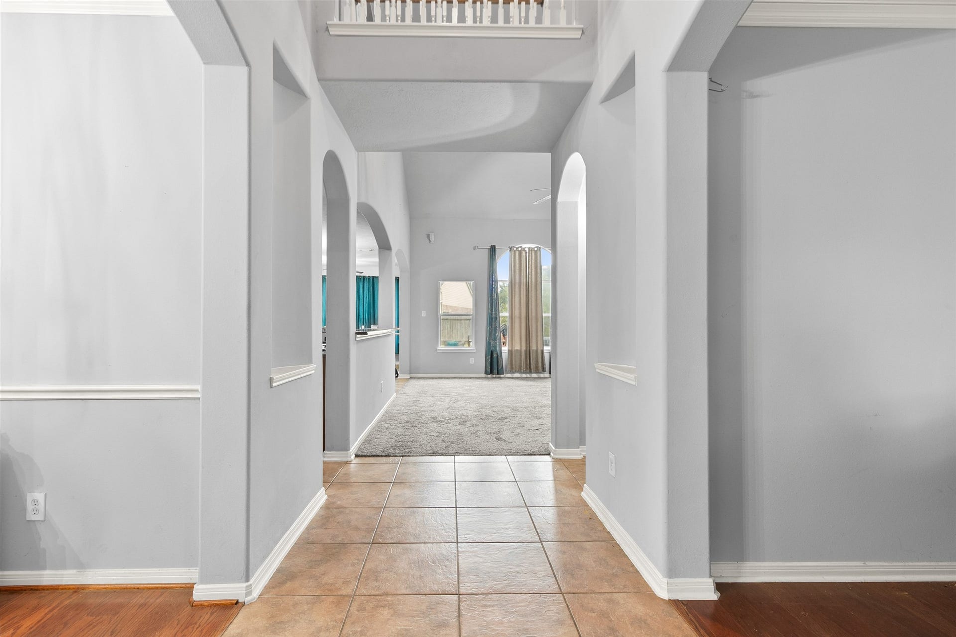 7206 Clayhorn Court, Richmond, TX 77407 Foyer