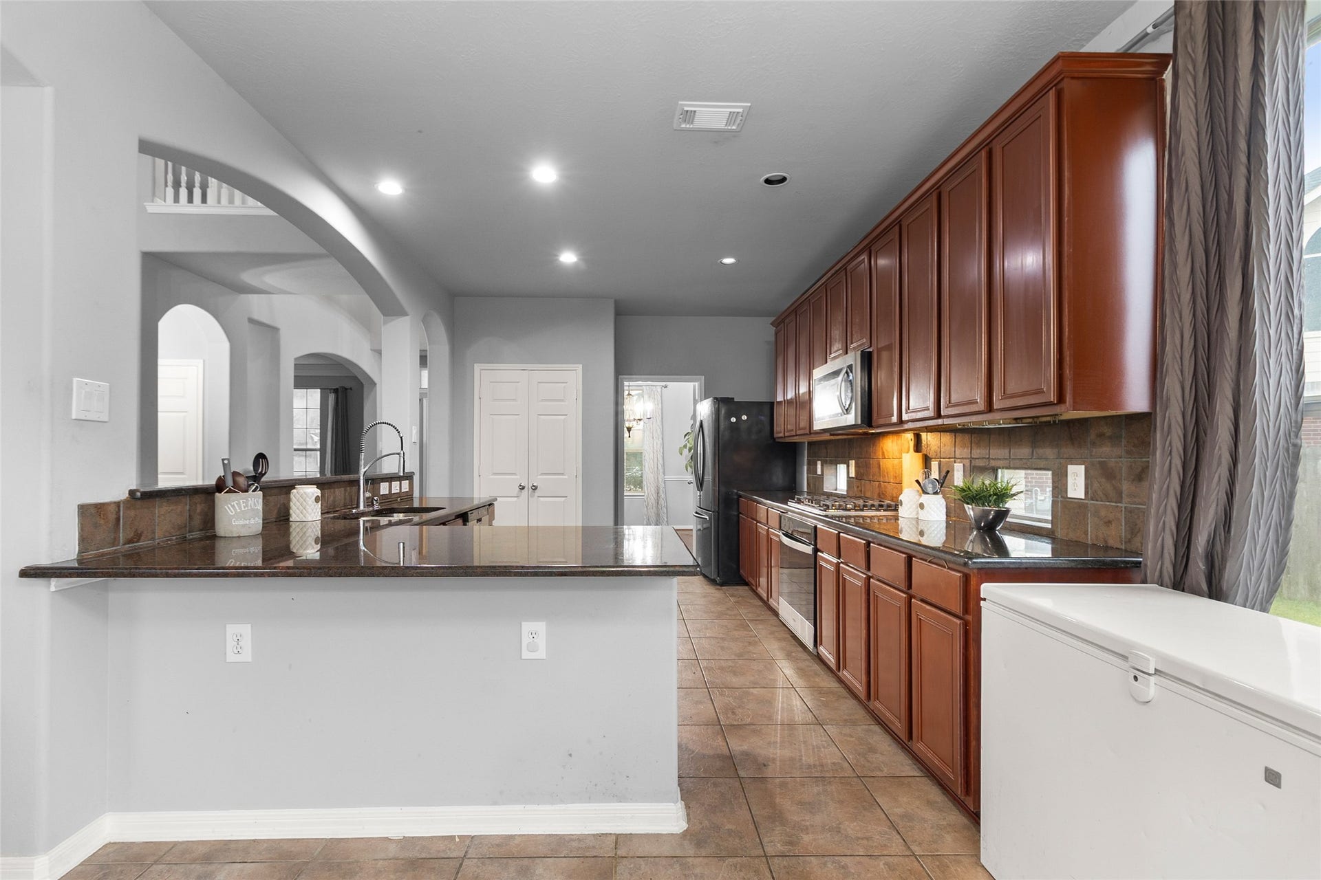 7206 Clayhorn Court, Richmond, TX 77407 Kitchen
