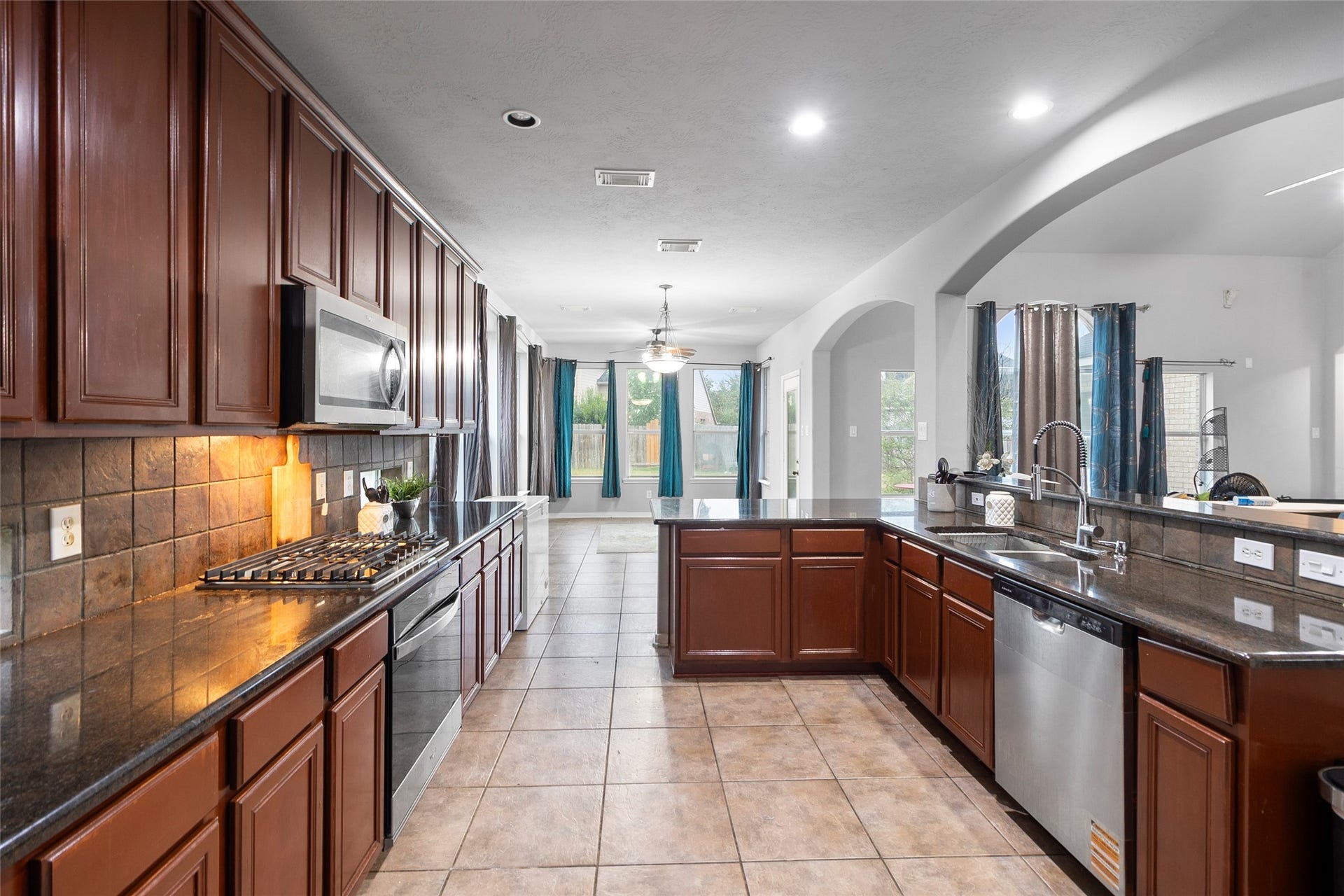 7206 Clayhorn Court, Richmond, TX 77407 Kitchen