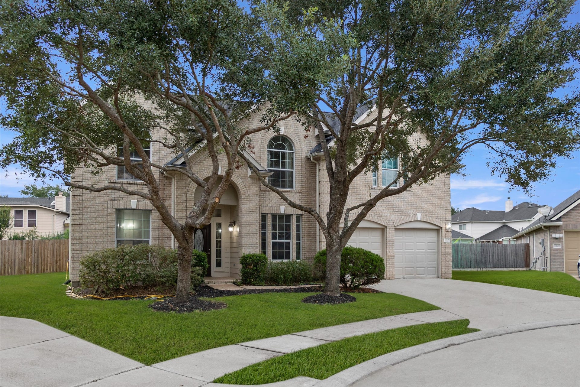 7206 Clayhorn Court, Richmond, TX 77407 Beautiful Grand Mission home with 5 bedrooms and 3.5 baths
