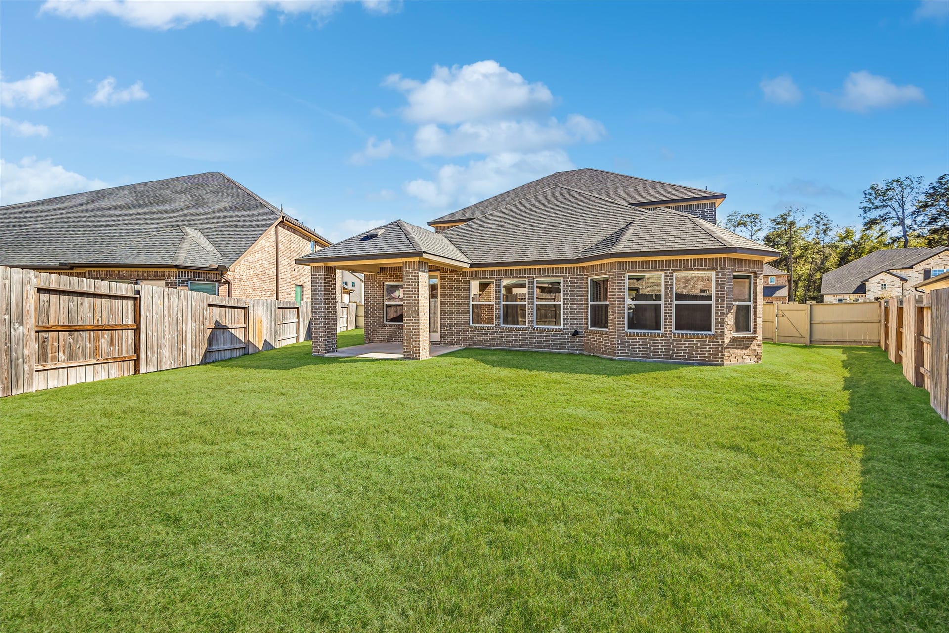 17681 Rosette Grass Drive, Conroe, TX 77385