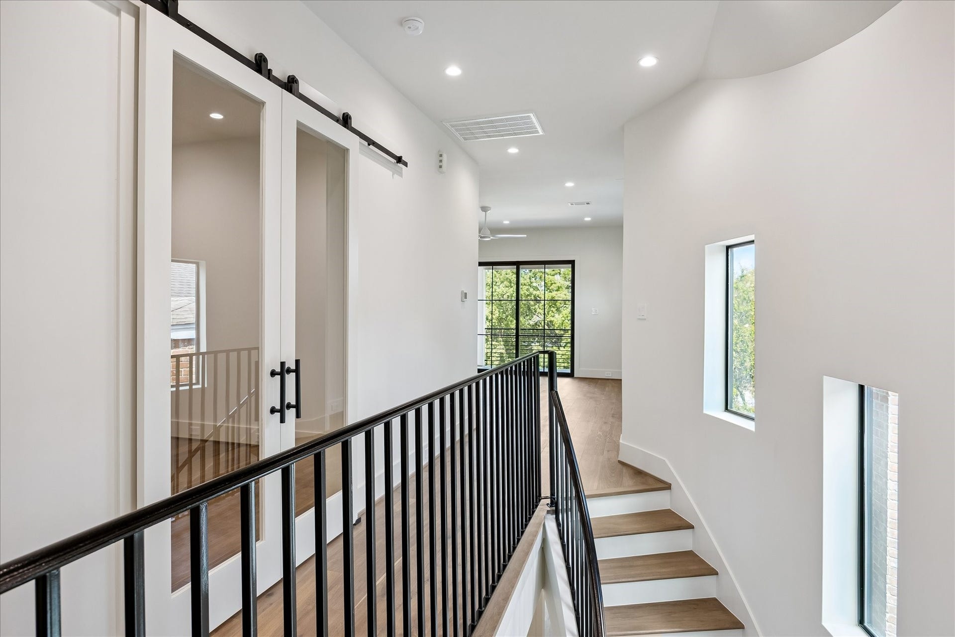 6303 Rodrigo Street, #A, Houston, TX 77007 Study/office on the third floor with sliding doors