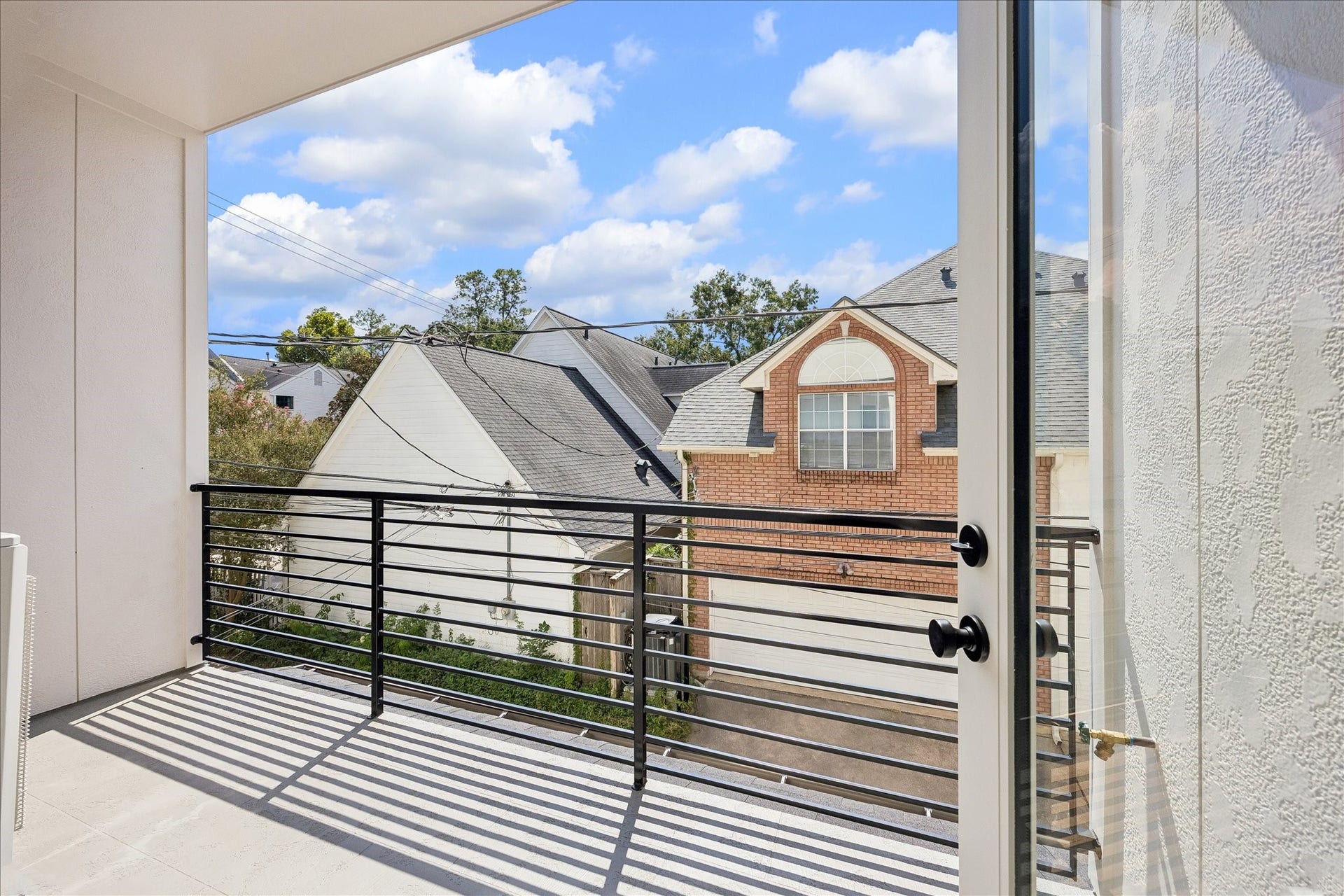 6303 Rodrigo Street, #A, Houston, TX 77007 Mechanical balcony