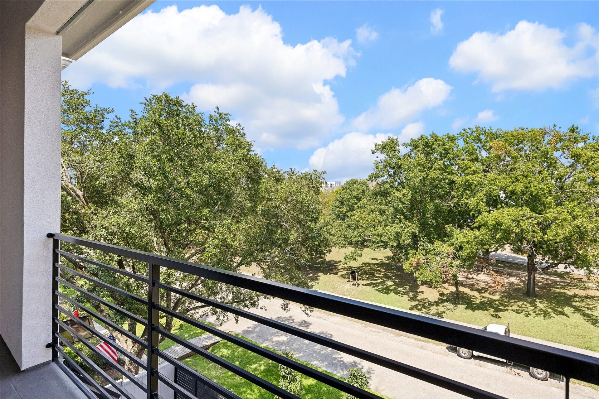 6303 Rodrigo Street, #A, Houston, TX 77007 The balcony offers an amazing views of the park.
